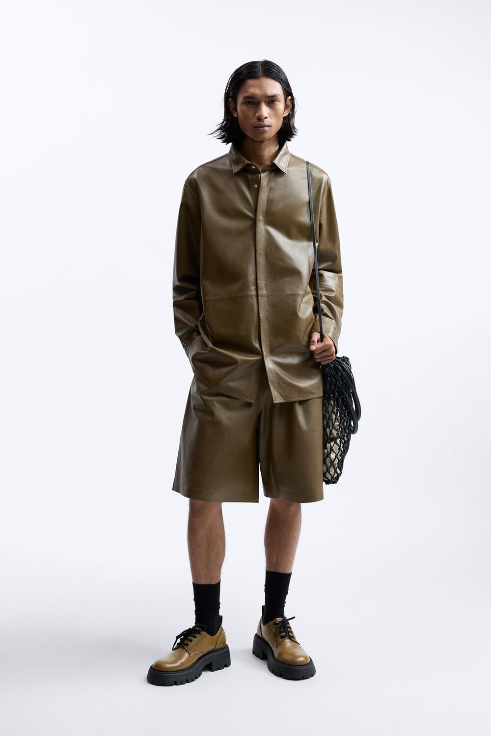 

Кожаные шорты-бермуды ZARA, хаки
