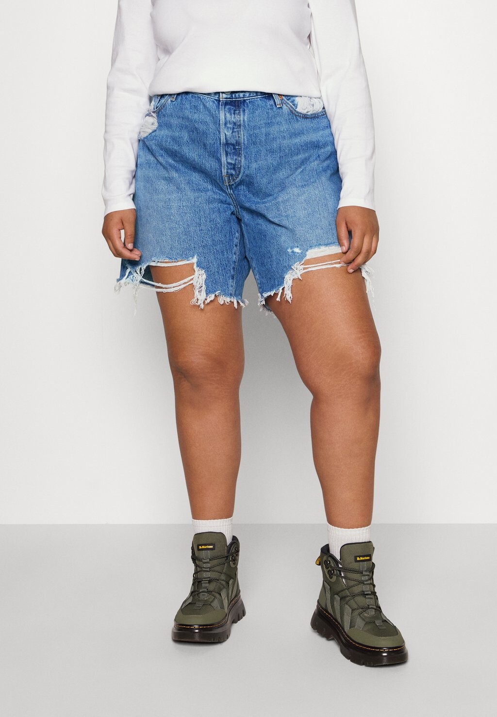 

Джинсовые шорты Levi's