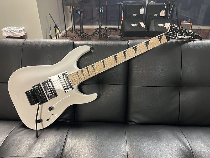 

Электрогитара Jackson JS SERIES DINKY ARCH TOP JS32 DKAM - Snow White