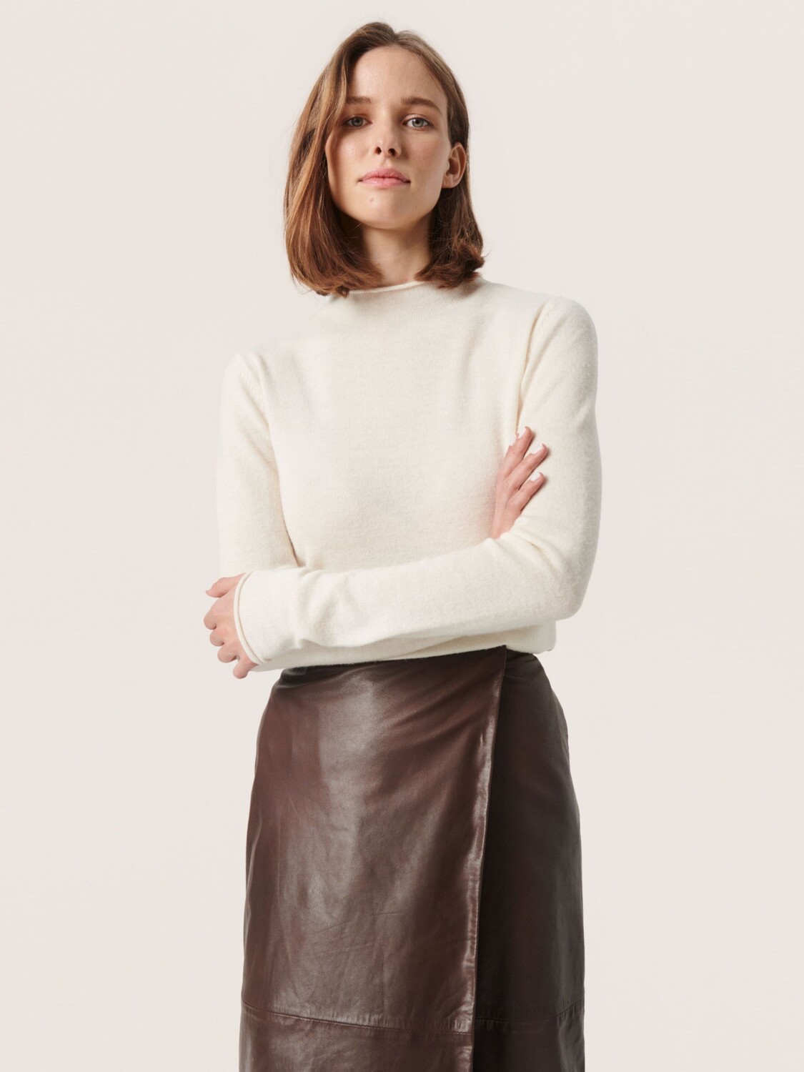

Джемпер обычного кроя Molina Mockneck Soaked In Luxury, шепчущий белый