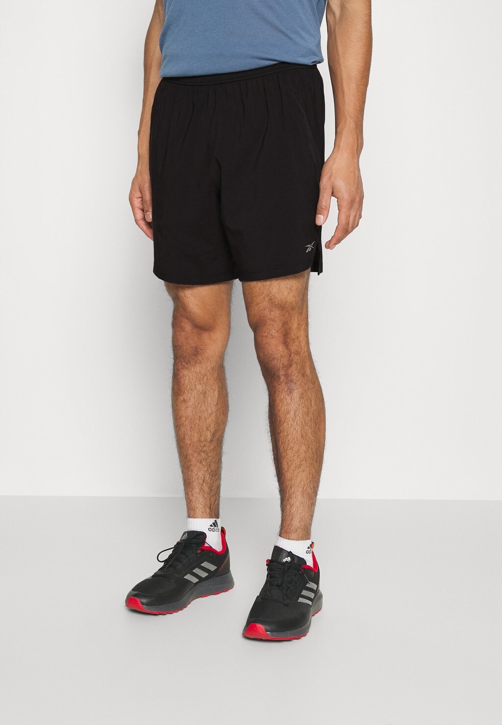 

Спортивные шорты Reebok