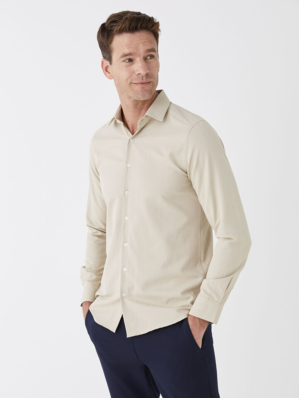 

Мужская рубашка Slim Fit с длинным рукавом LCWAIKIKI Formal, бежевый
