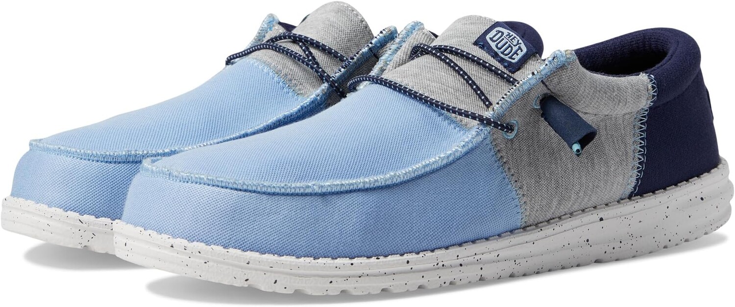 

Кроссовки Wally Tri-Varsity Slip-On Casual Shoes Hey Dude, светло-синий