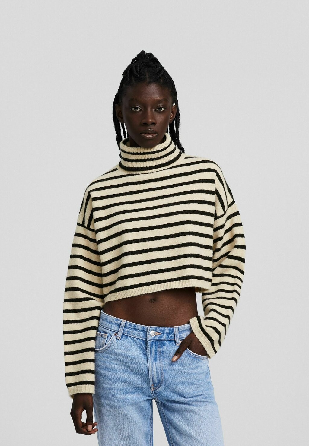 

Свитер Bershka, черный