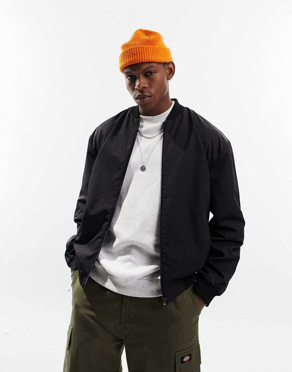 

Легкий черный бомбер свободного кроя ASOS DESIGN