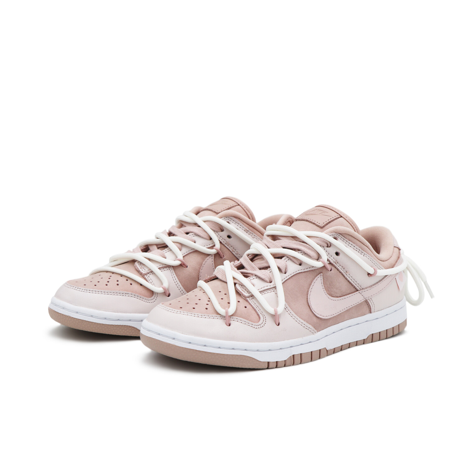 

Кроссовки Nike Dunk Low для скейтбординга женские