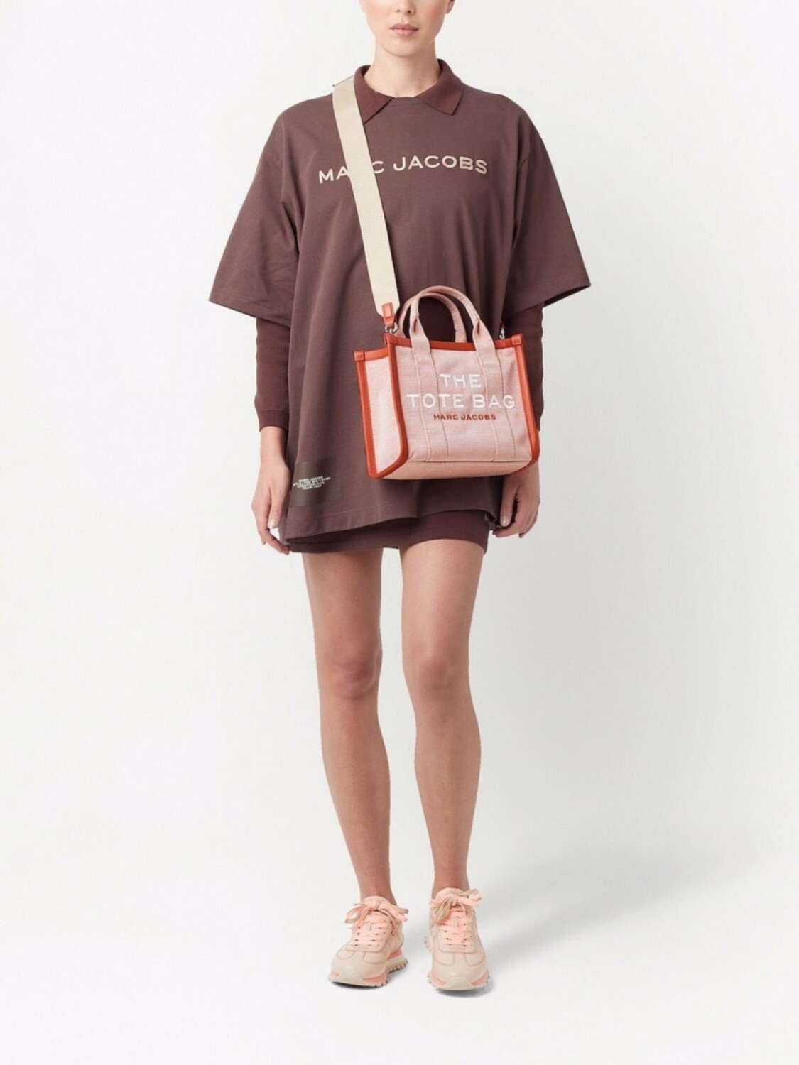 

Marc Jacobs маленькая сумка The Colorblock Tote, розовый