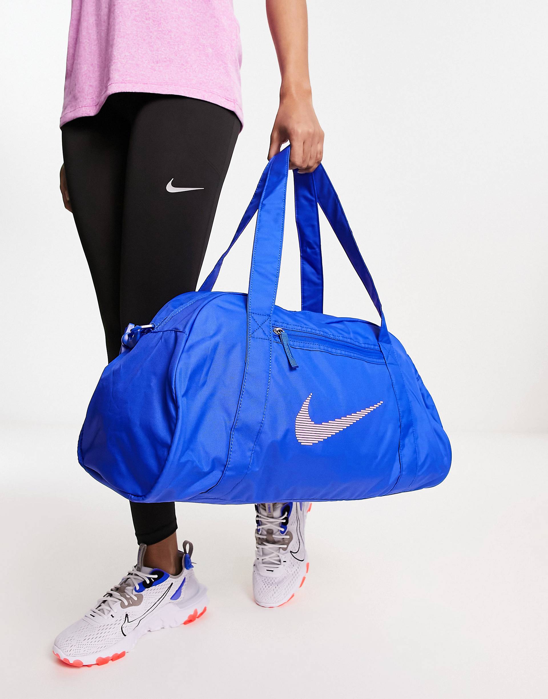 

Спортивная дорожная сумка Nike One club duffle синего и розового цветов Nike Training