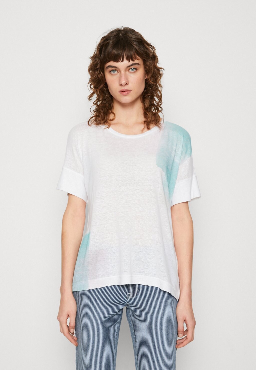 

Футболка с принтом Esprit, белый
