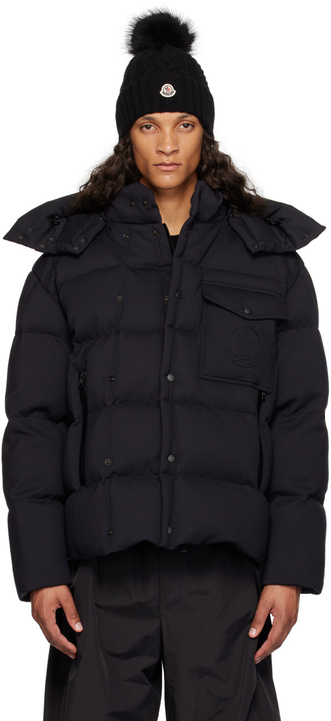 

Moncler Черный Каракорум Пуховик