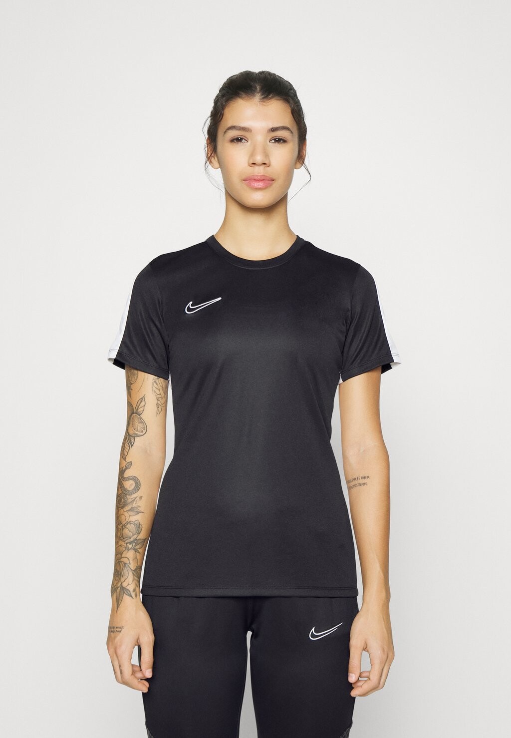 

Спортивная футболка Nike, черный