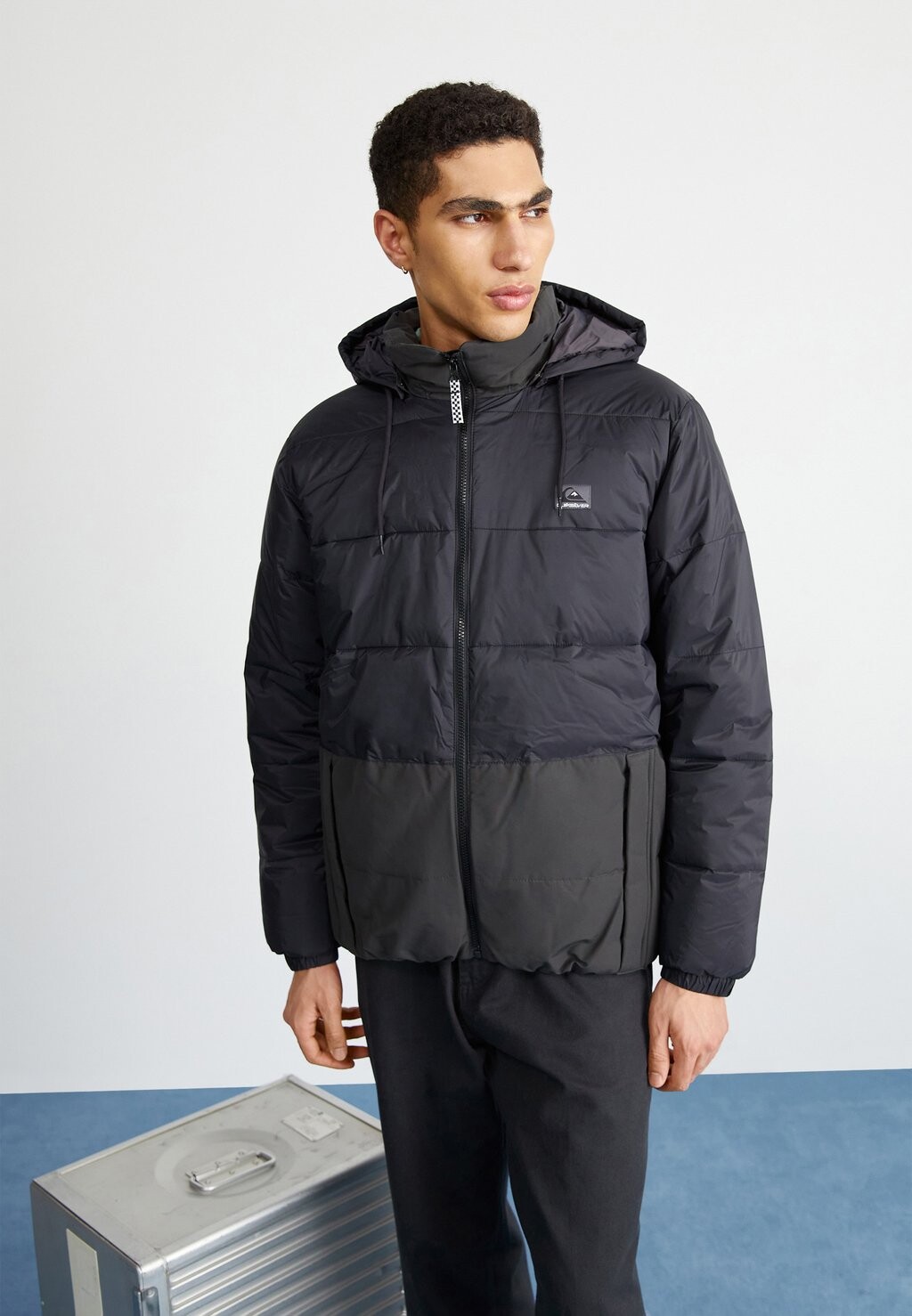 

Куртка Quiksilver ВОЛКОВОЕ ПЛЕЧО, черный