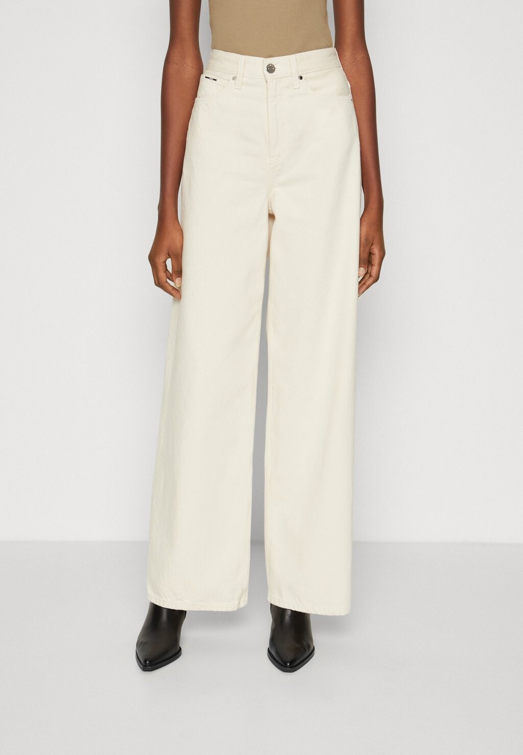 

Расклешенные джинсы WIDE Calvin Klein, молоко