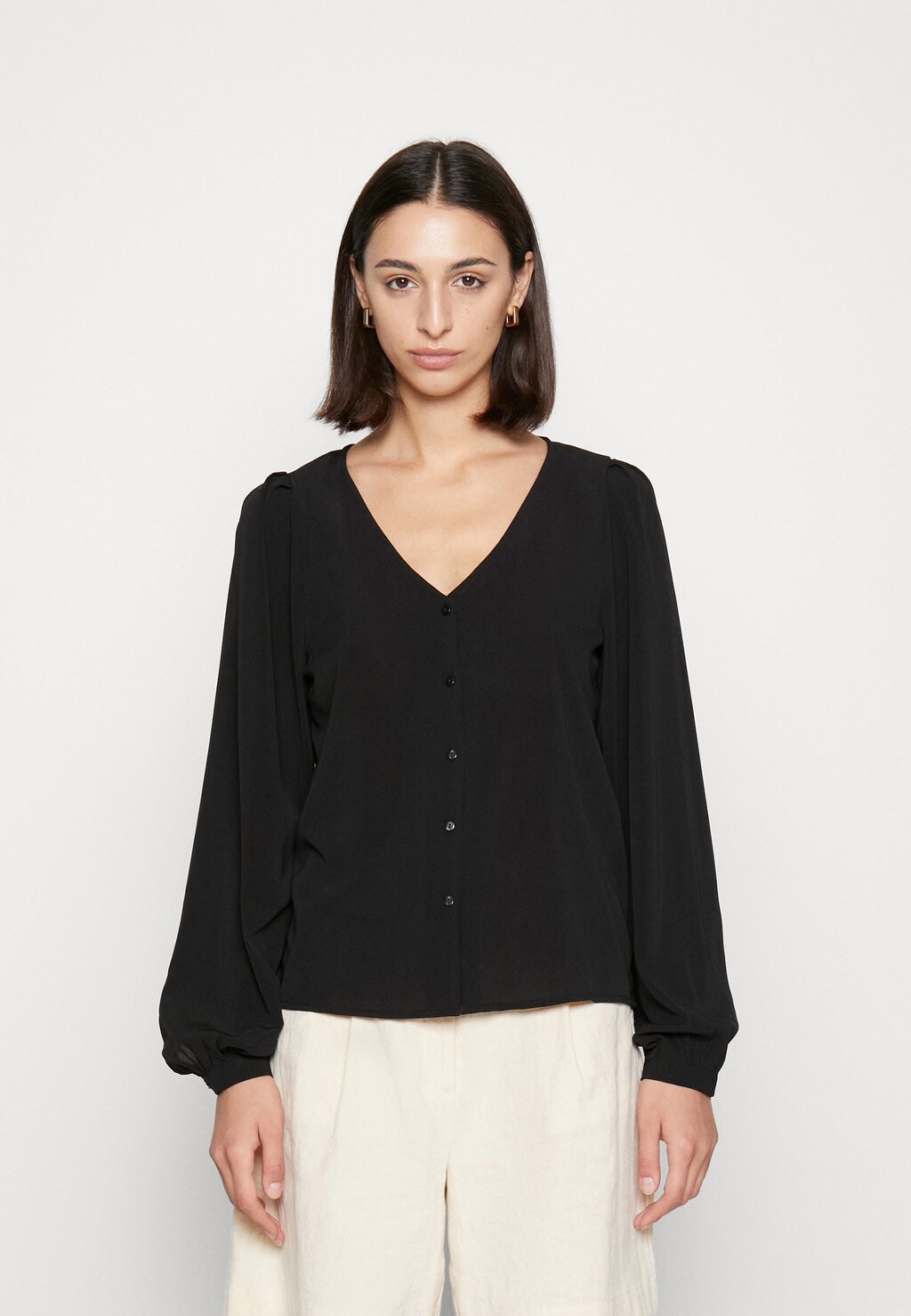 

Блузка Vero Moda, черный