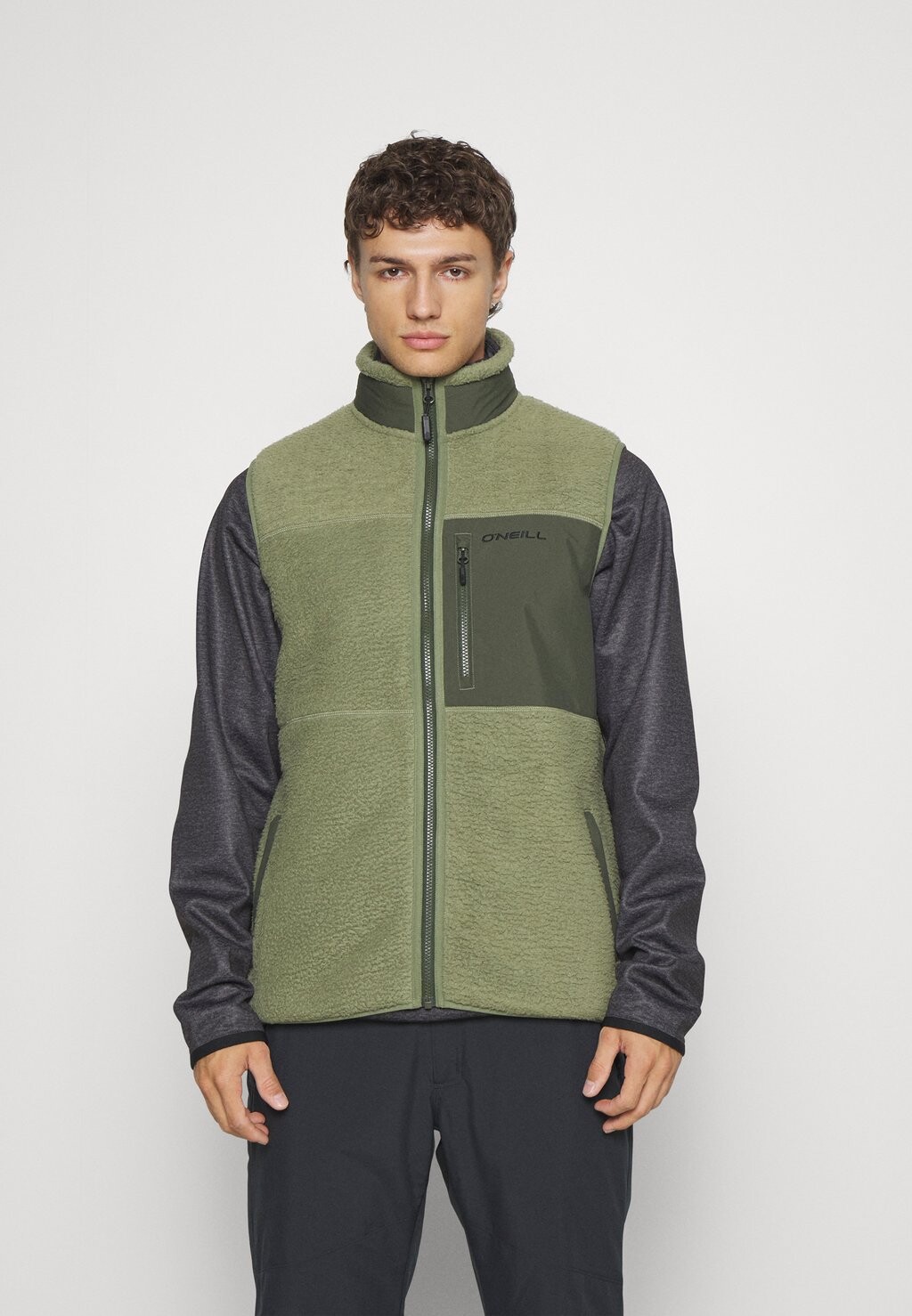 

Жилет O'Neill ЖИЛЕТ, цвет deep lichen green