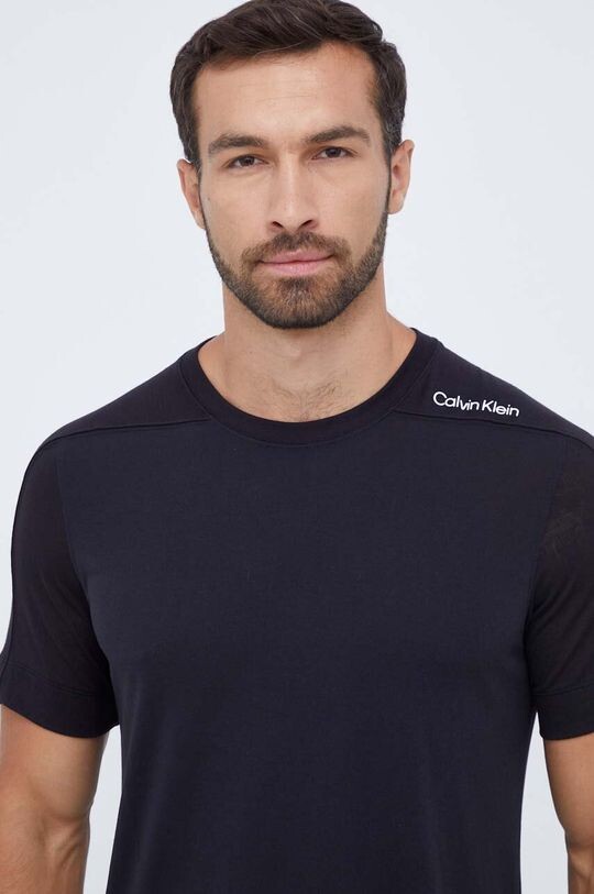 

Тренировочная футболка Calvin Klein Performance, черный