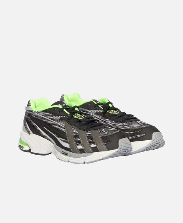 

Кроссовки adidas, черный