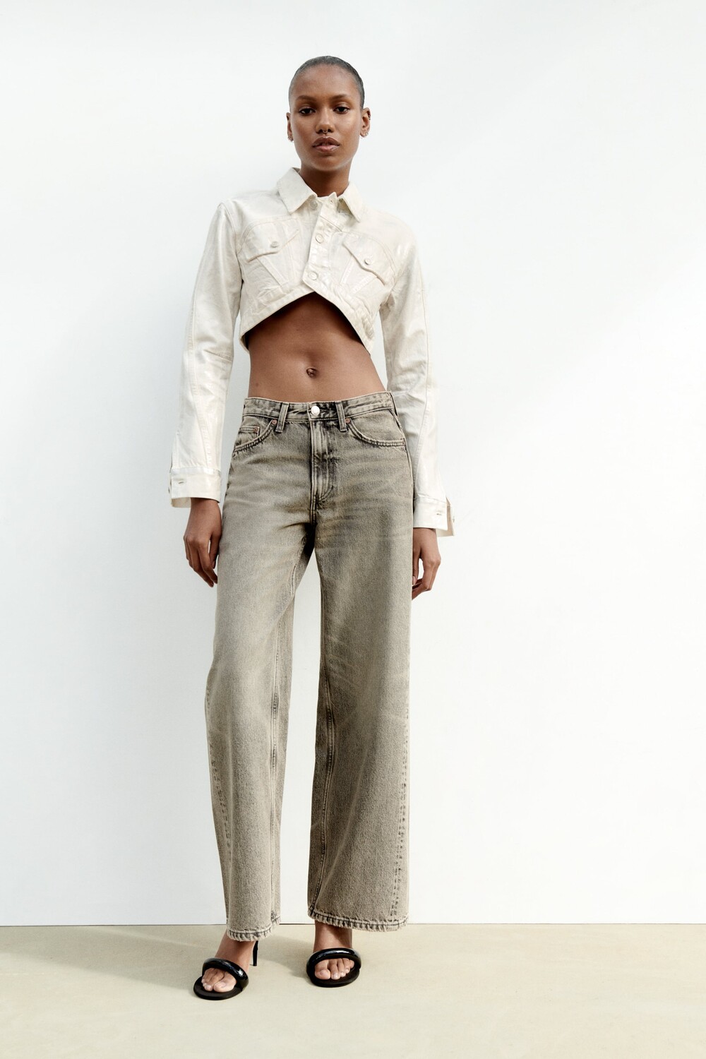 

Укороченная куртка с металликом Zara, серебро, Серый