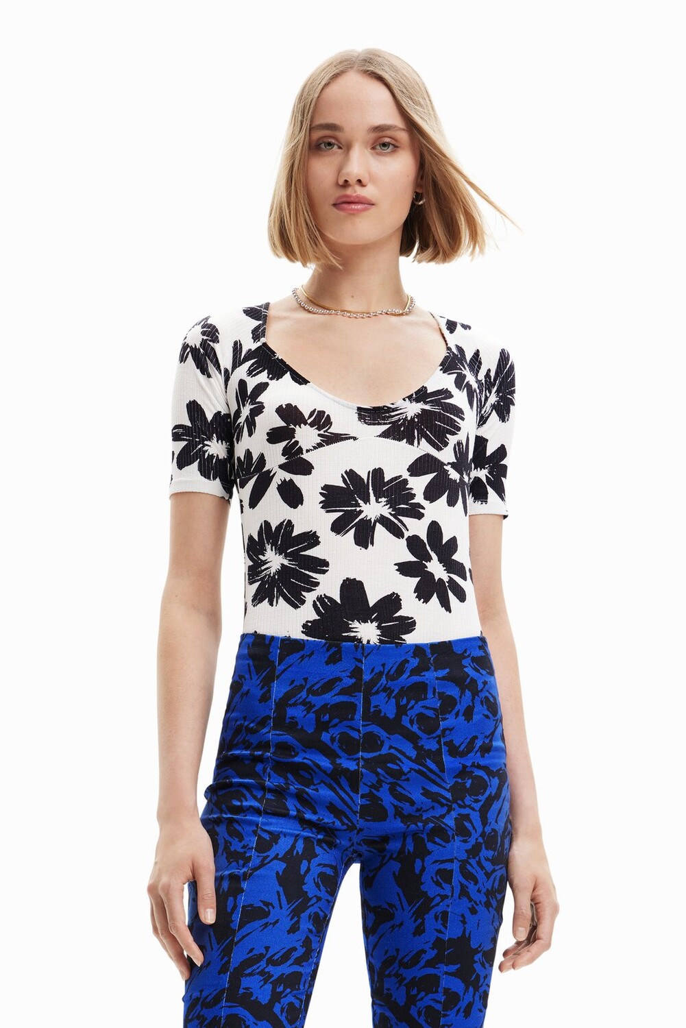 

Футболка с принтом Desigual, белый