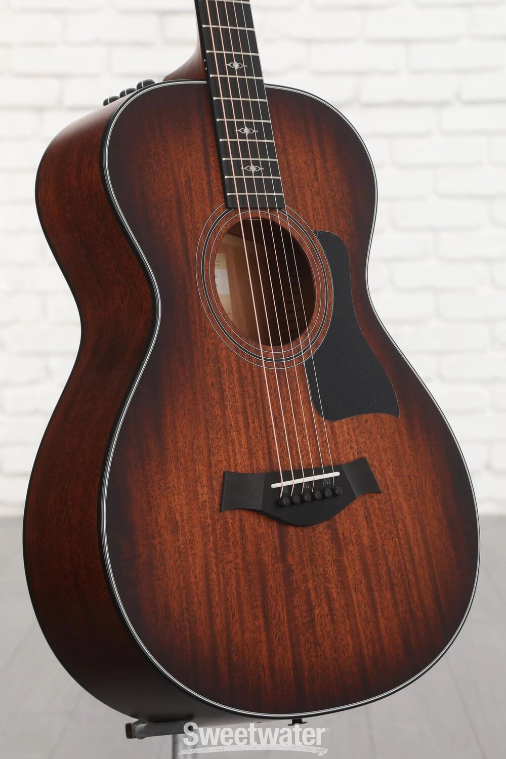 

Акустически-электрическая гитара Taylor 322e, 12 ладов — Shaded Edgeburst
