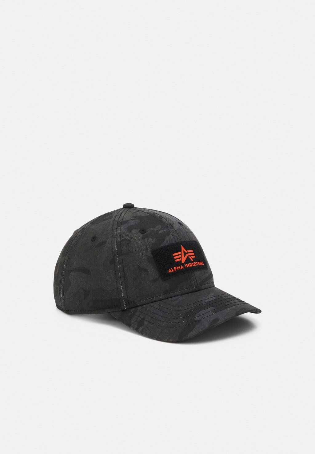 

Бейсболка Alpha Industries, черный