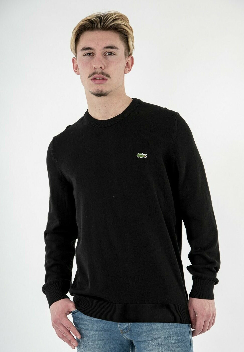 

Свитер Lacoste