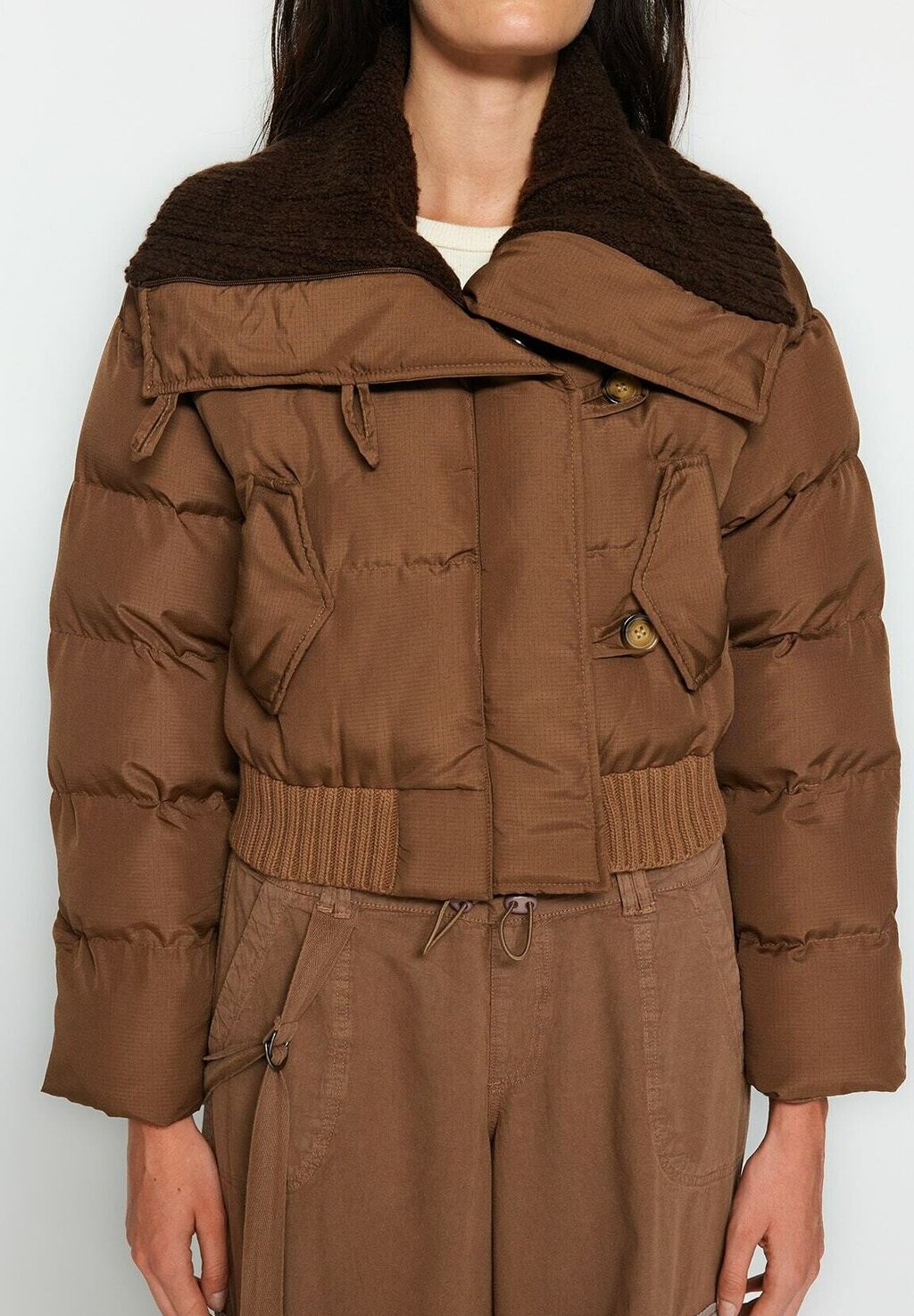 

Зимняя куртка Trendyol, цвет brown