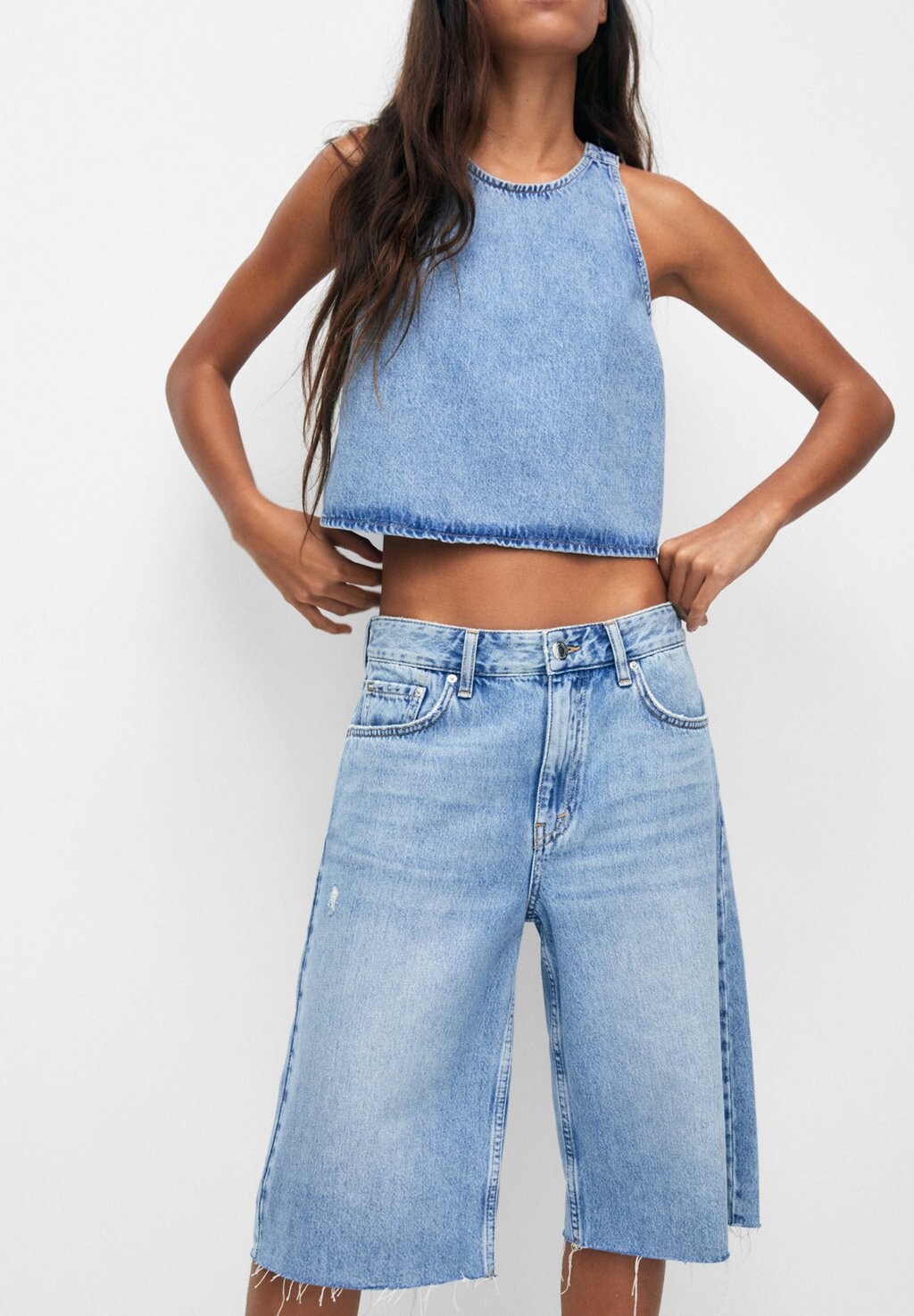 

Джинсовые шорты PULL&BEAR