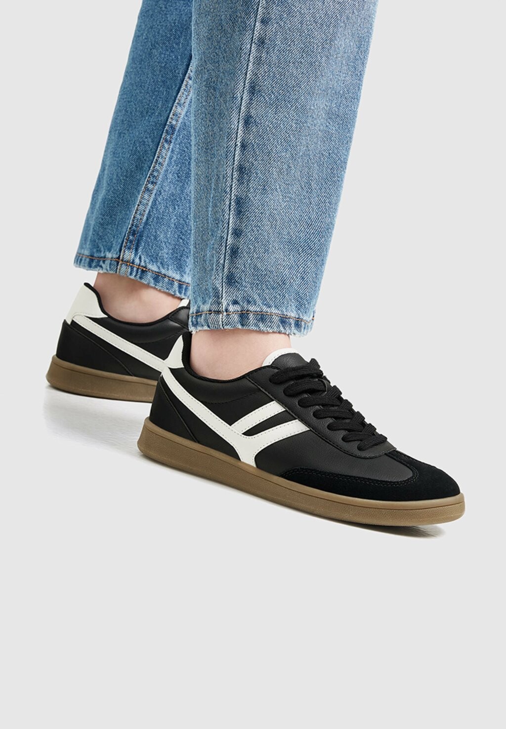 

Кроссовки PULL&BEAR, черный