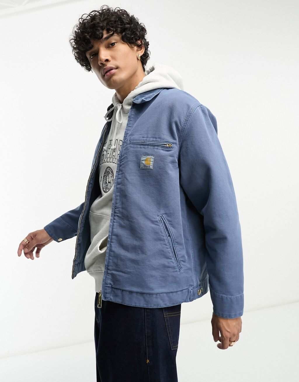 

Синяя куртка Carhartt WIP Detroit окрашенная