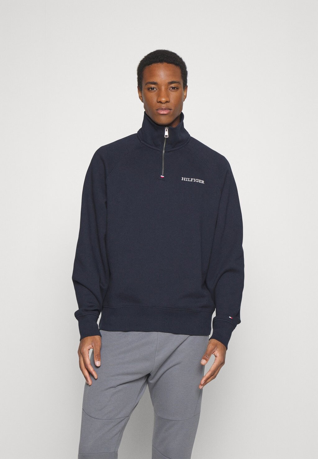 

Толстовка Tommy Hilfiger, темно-синий