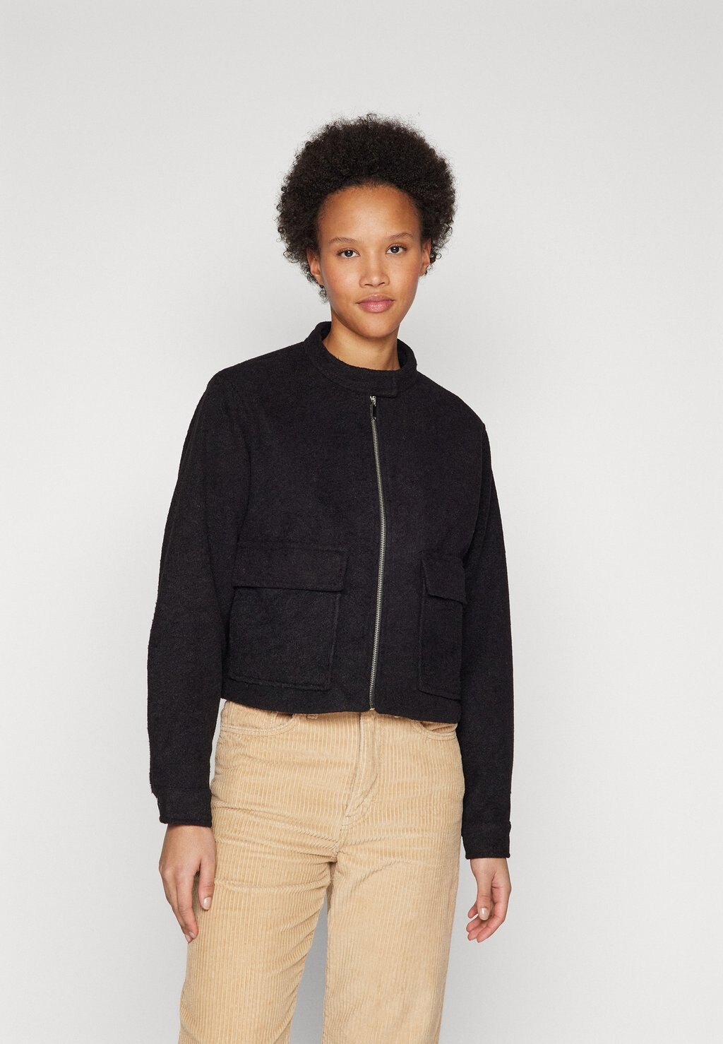 

Легкая куртка VMSTACEY SHORT JACKET Vero Moda, цвет black