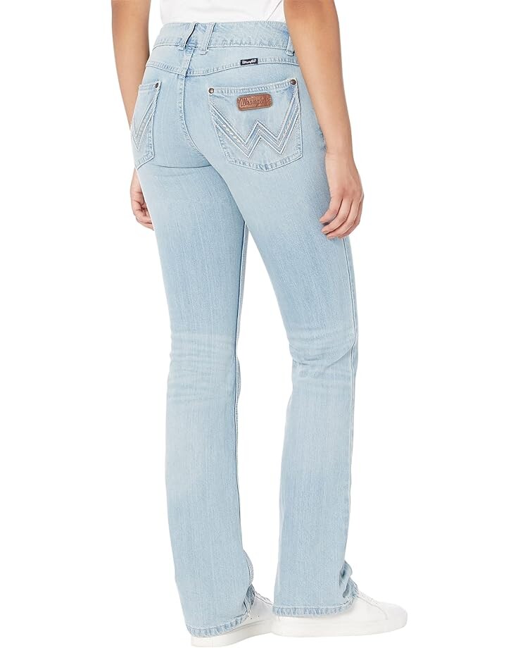 

Джинсы Wrangler Retro Mae Mid-Rise Bootcut in Light Wash, цвет Light Wash