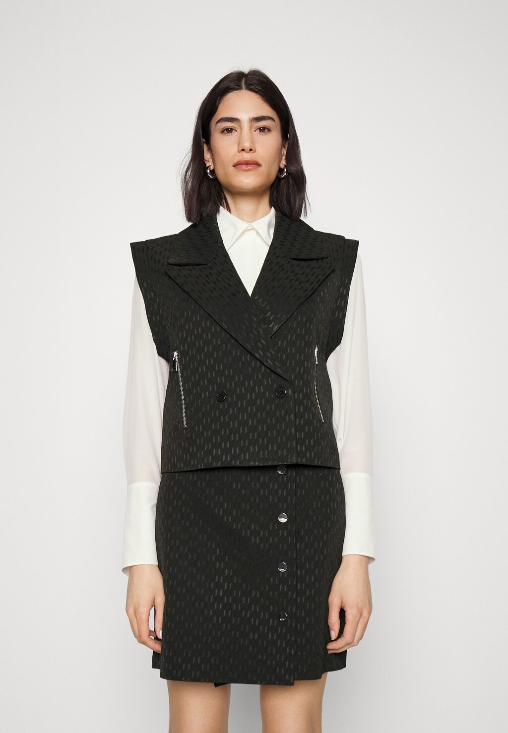 

Жилет KARL LAGERFELD ЖИЛЕТ HUN'S PICK ARCHIVE, черный