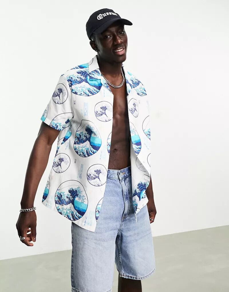 

Льняная рубашка свободного кроя ASOS с воротником с лацканами и узором Хокусай