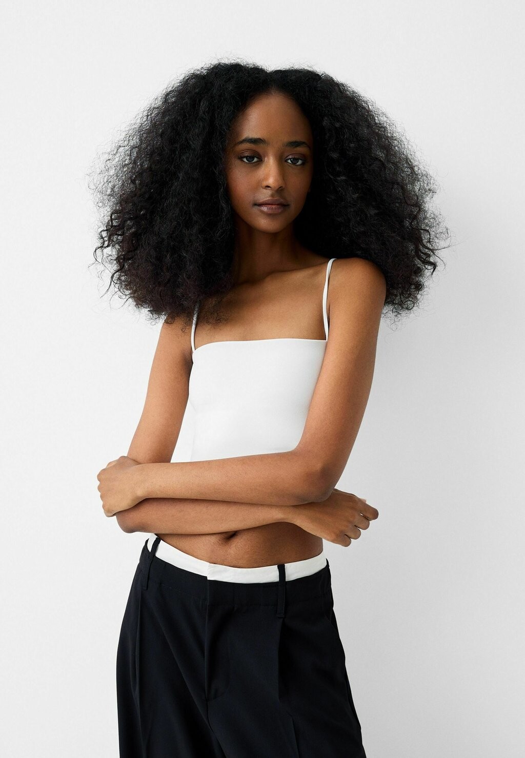 Топ STRAPPY BLEND Bershka, цвет white