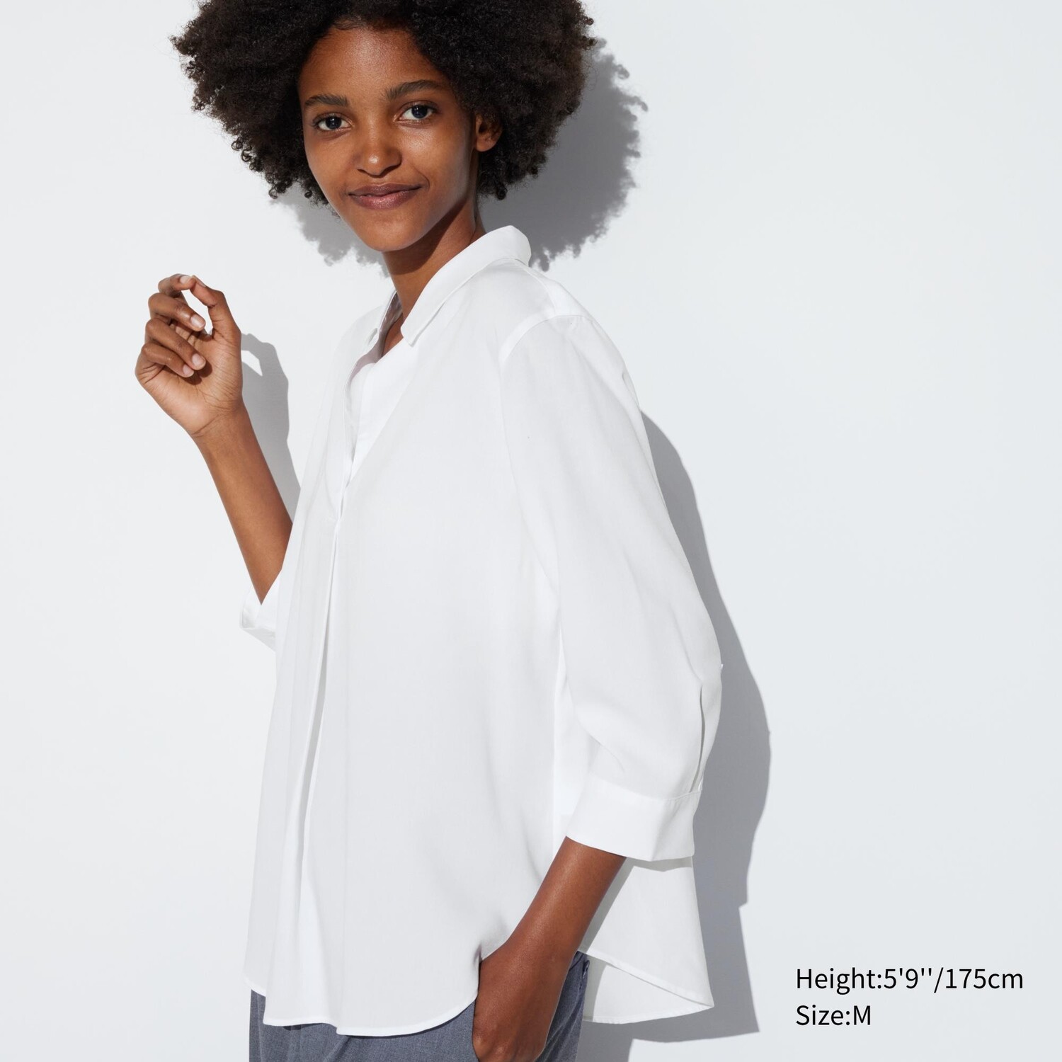 

Блуза UNIQLO из искусственного шелка, белый