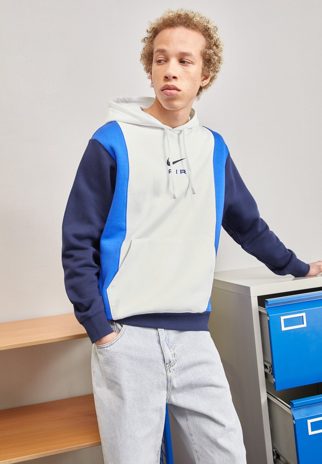 

Толстовка AIR HOODY Nike, саммит белый/обсидиан/королевская игра