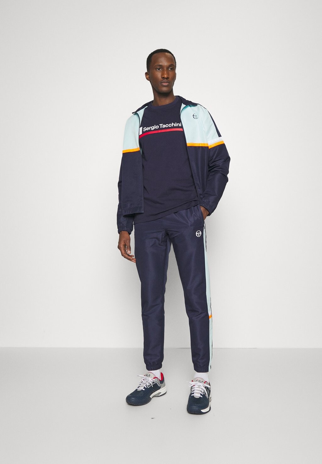 

Спортивный костюм Sergio Tacchini