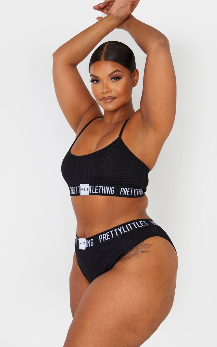 PrettyLittleThing Плюс Черный ленточный бюстгальтер