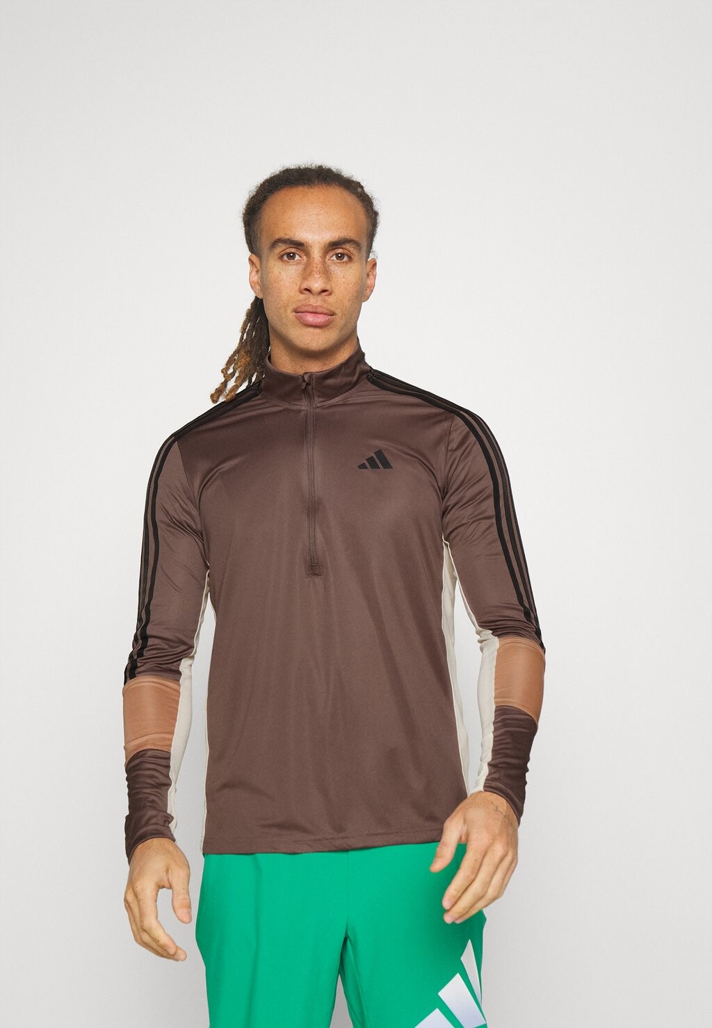 

Футболка Adidas