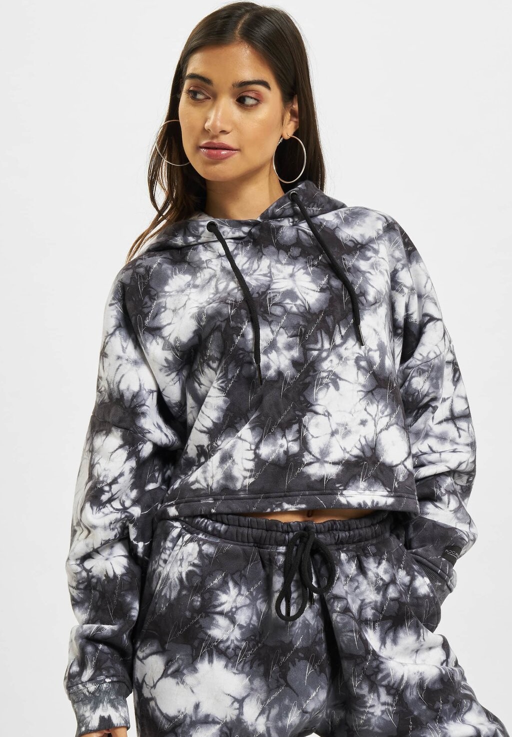 

Худи Rocawear