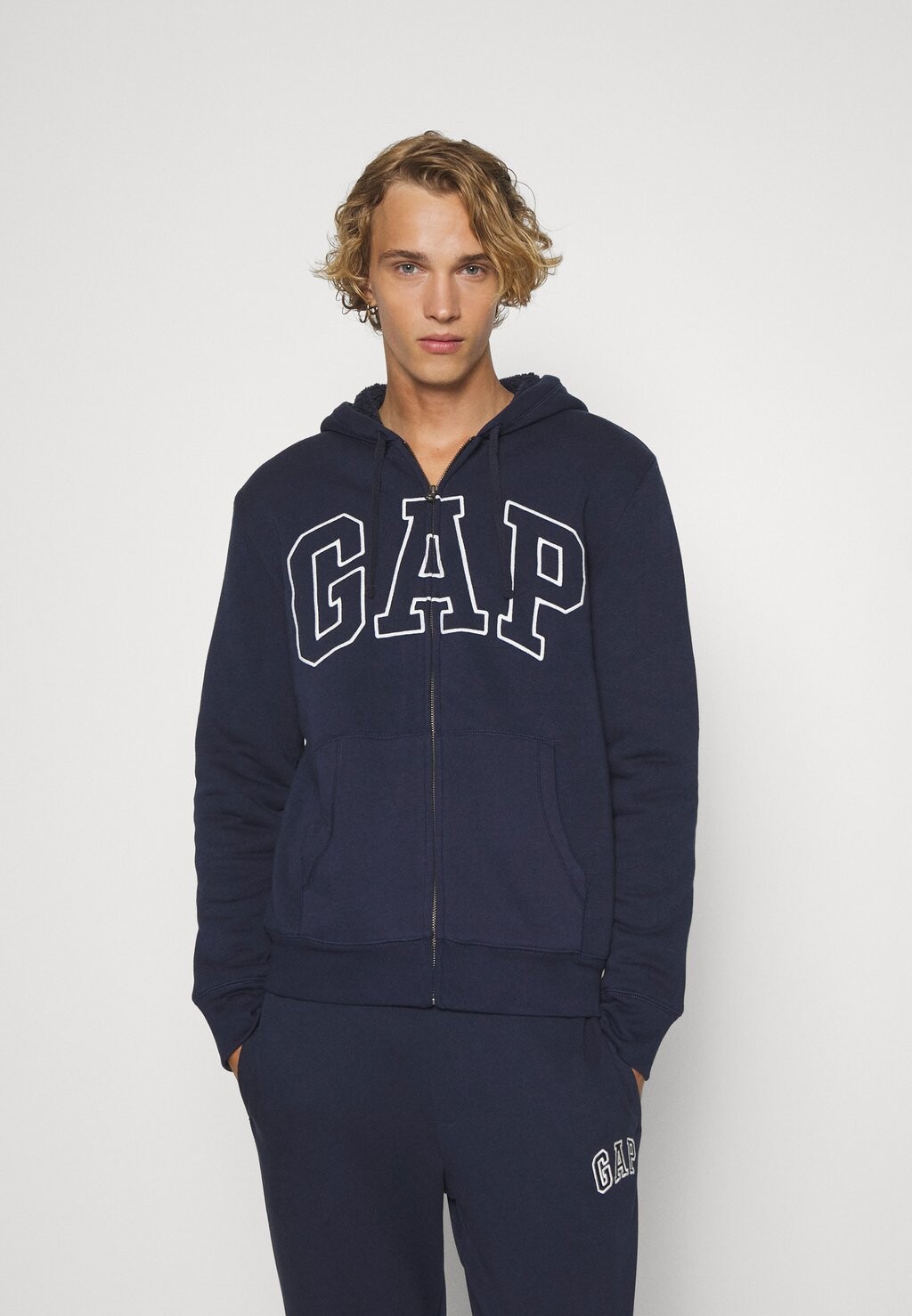 

Толстовка на молнии GAP, Серый