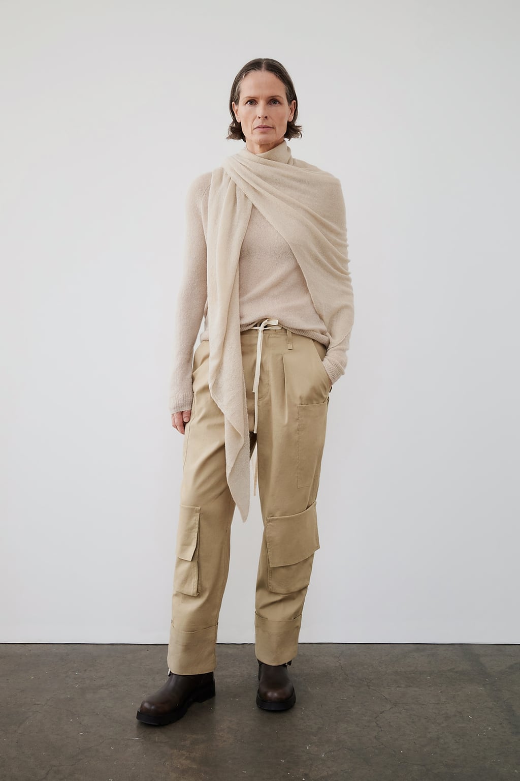 

Брюки с несколькими карманами Zw Collection ZARA, бежевый