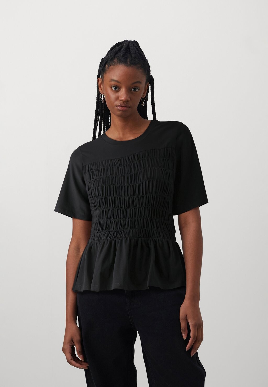 

Базовая футболка VMGUNVOR SMOCK TOP Vero Moda, цвет black