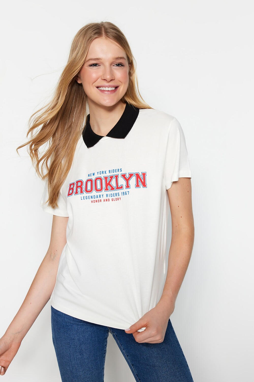 

Футболка TRENDYOLMİLLA, экру