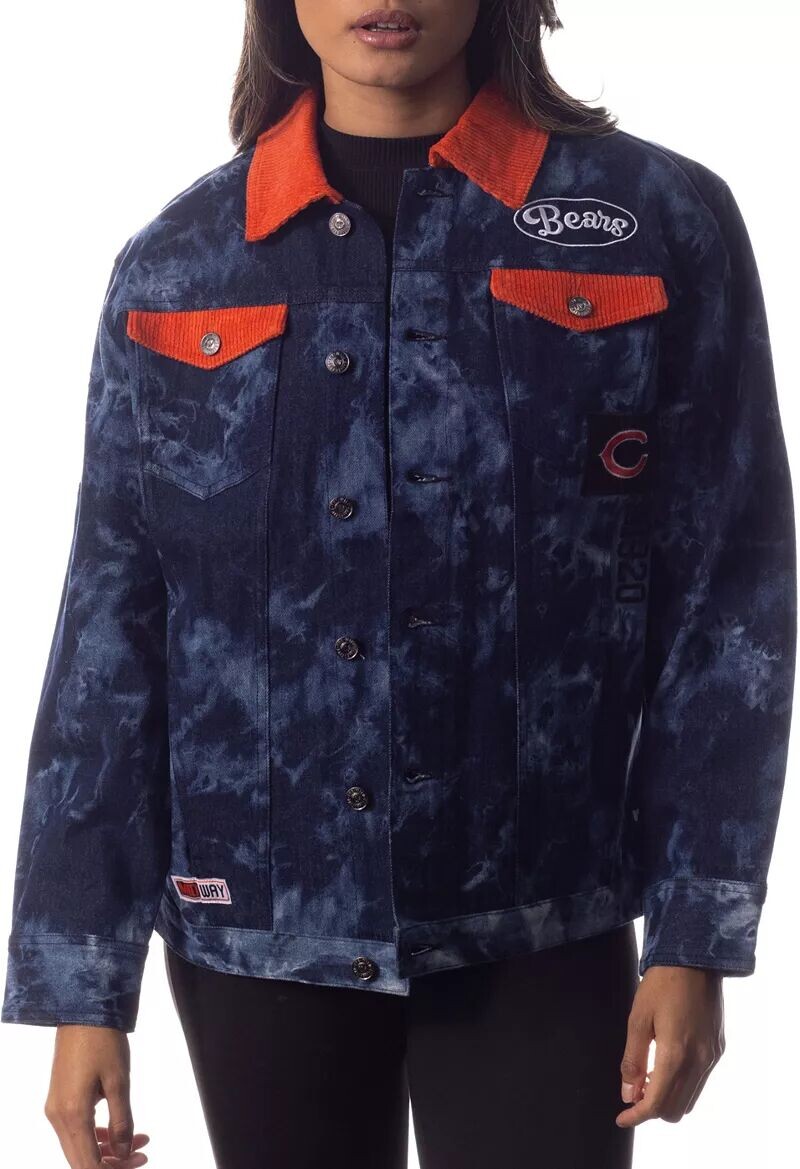 

Женская темно-синяя джинсовая куртка The Wild Collective Chicago Bears Tie Dye