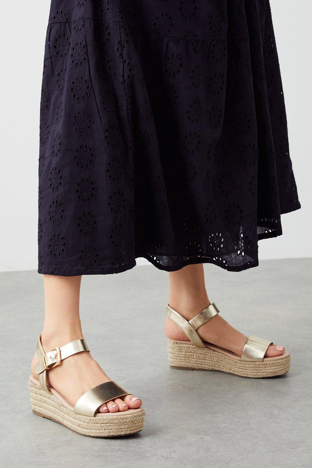 

Эспадрильи на низкой танкетке Ria Comfort Dorothy Perkins, золото