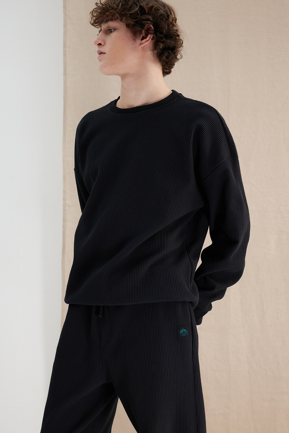 

Толстовка - Черный - Oversize Trendyol, черный