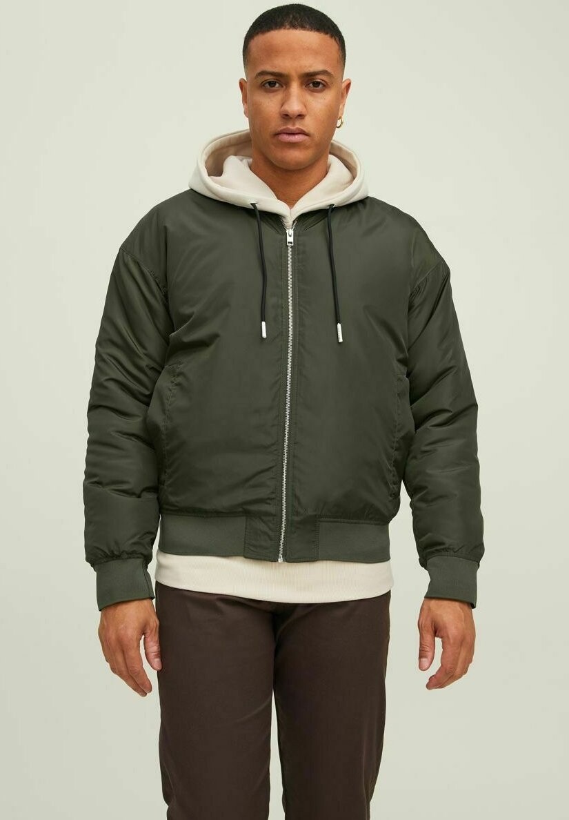 

Ветровка Jack & Jones КЛАССИЩЕ, цвет forest night